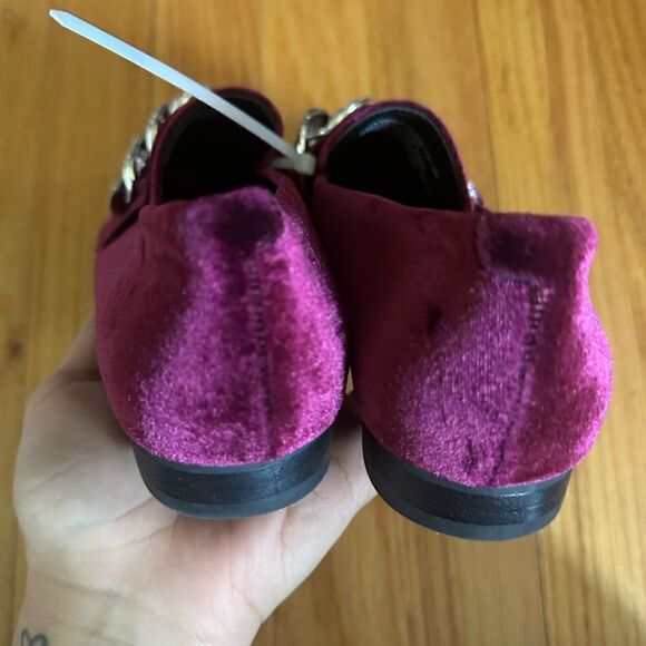 Steve Madden | Rilynn Chain Velvet Loafer - Picture 5 of 5